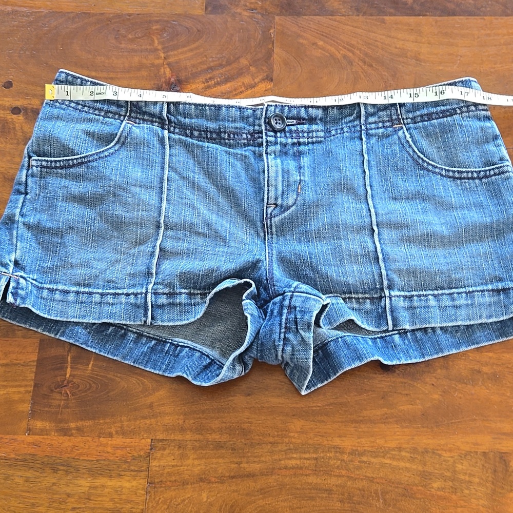 Gap Y2K Low Rise Blue Denim Shorts Size 10 - Picture 5 of 7